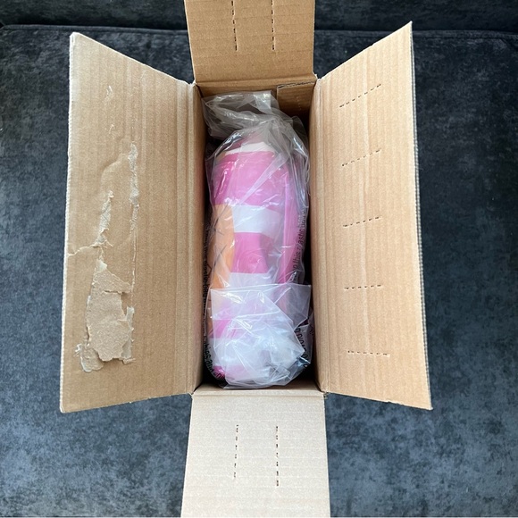 NIB Member's Mark Flamingo Ride-On Pool Float - Picture 7 of 10